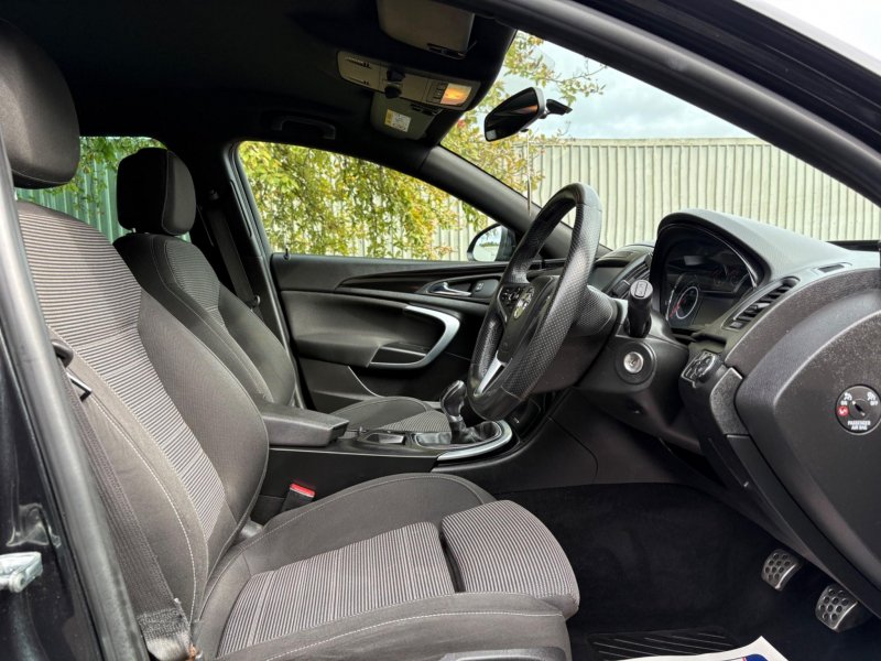 VAUXHALL INSIGNIA