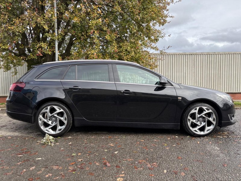 VAUXHALL INSIGNIA