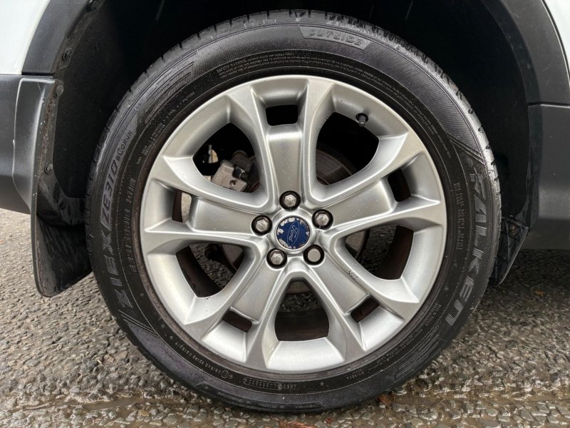 FORD KUGA