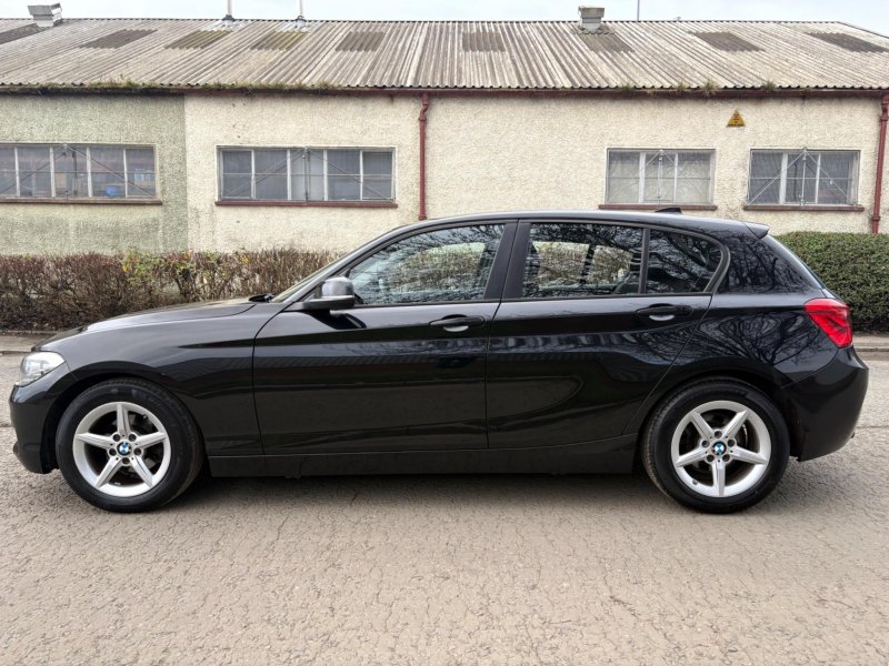 BMW 1 SERIES