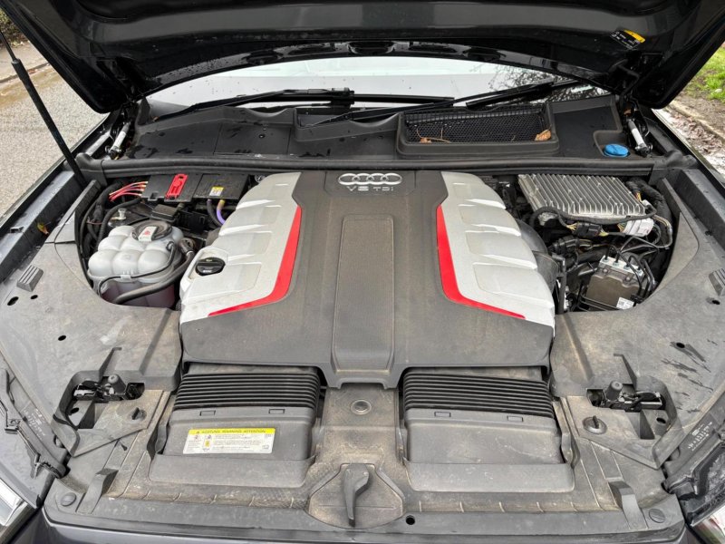 AUDI SQ7