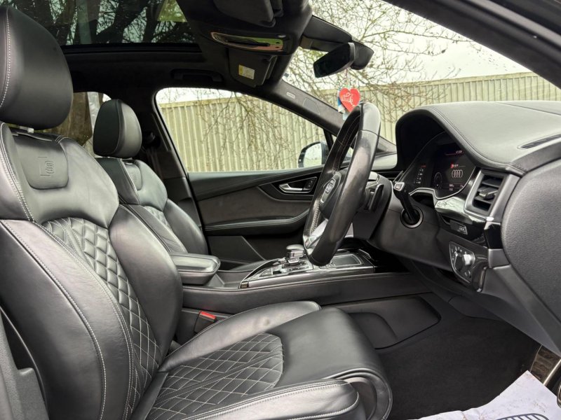 AUDI SQ7