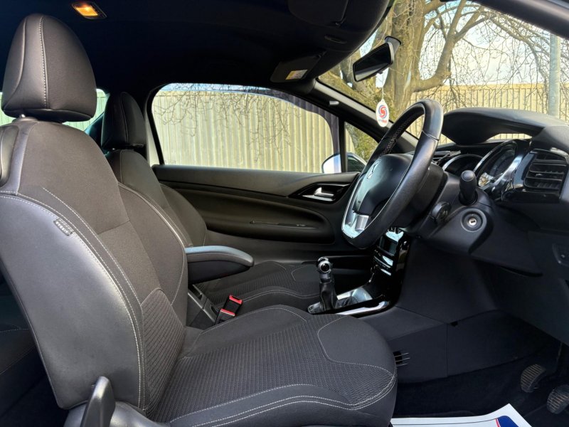 DS AUTOMOBILES DS 3