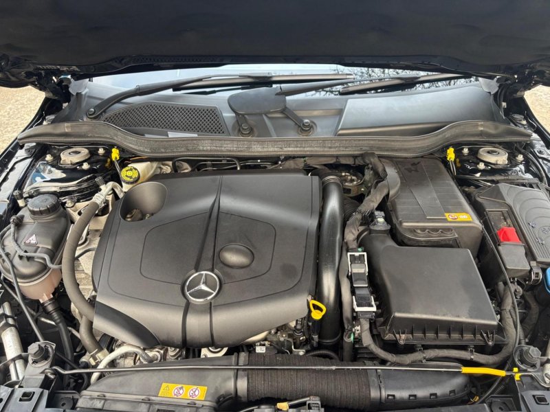 MERCEDES-BENZ GLA CLASS