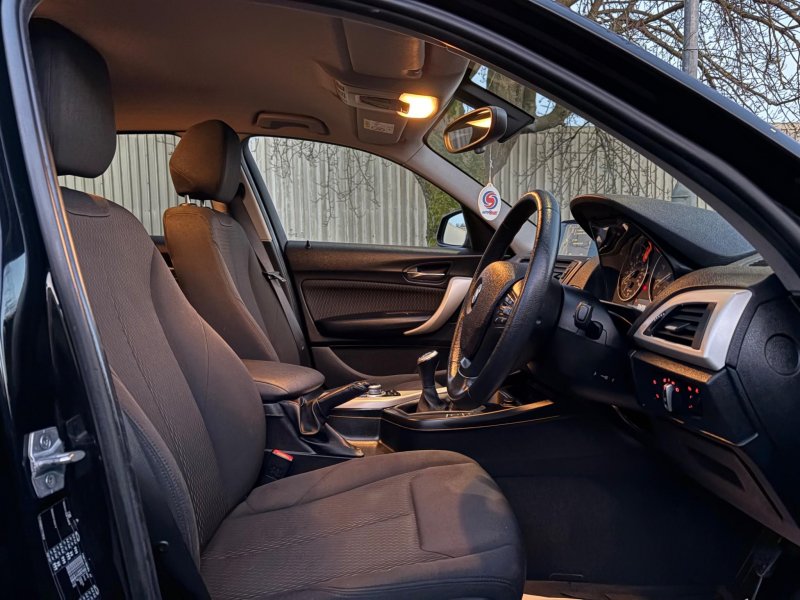 BMW 1 SERIES
