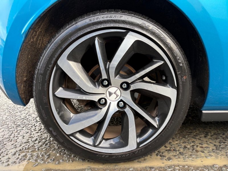 DS AUTOMOBILES DS 3
