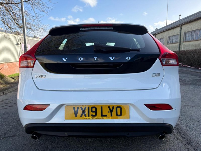 VOLVO V40