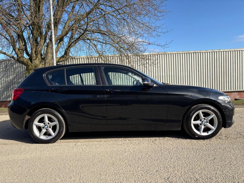 BMW 1 SERIES