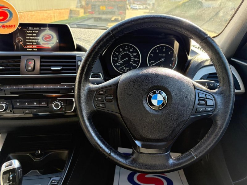 BMW 1 SERIES
