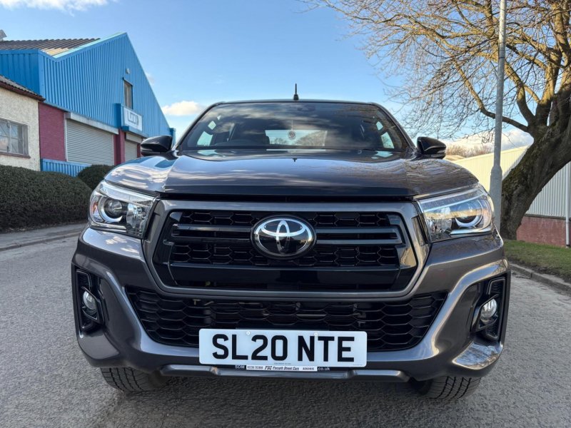 TOYOTA HILUX