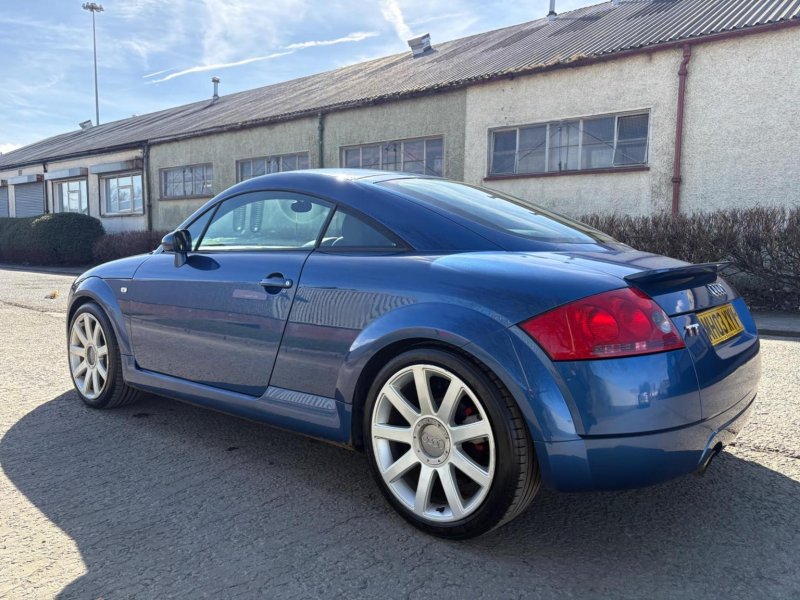 AUDI TT