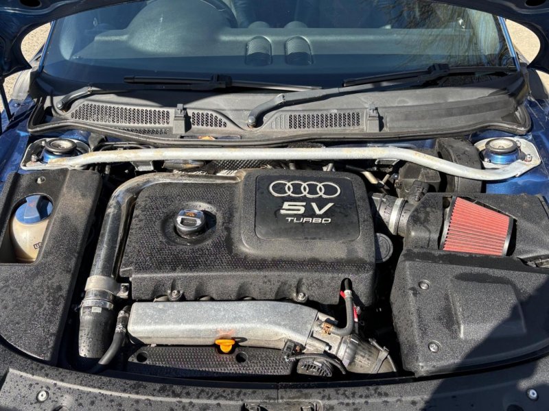AUDI TT