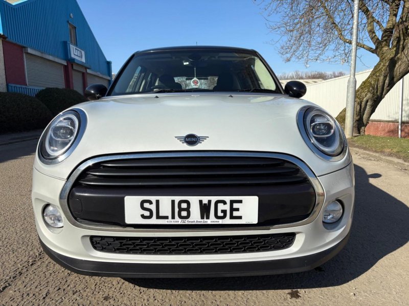MINI HATCH