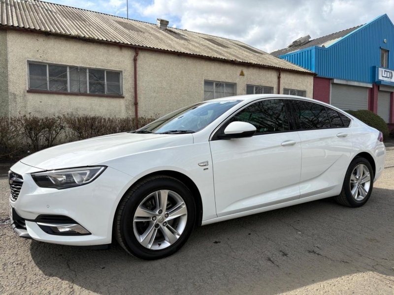 VAUXHALL INSIGNIA