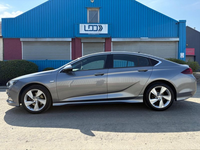 VAUXHALL INSIGNIA