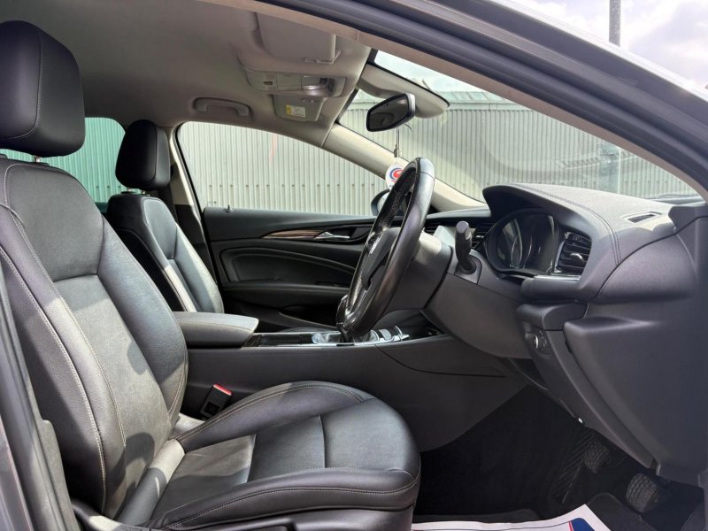 VAUXHALL INSIGNIA