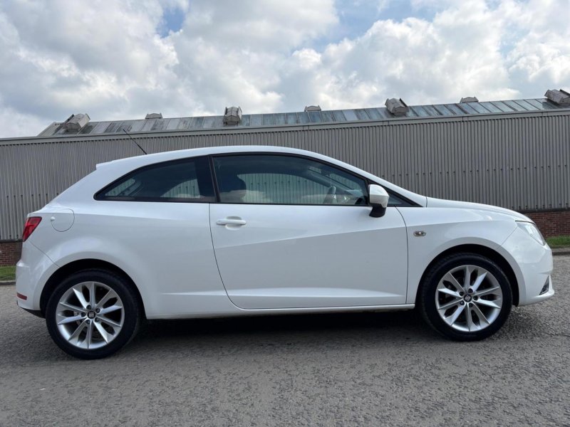 SEAT IBIZA